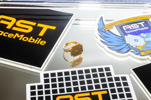 BlueBird Gold Ring